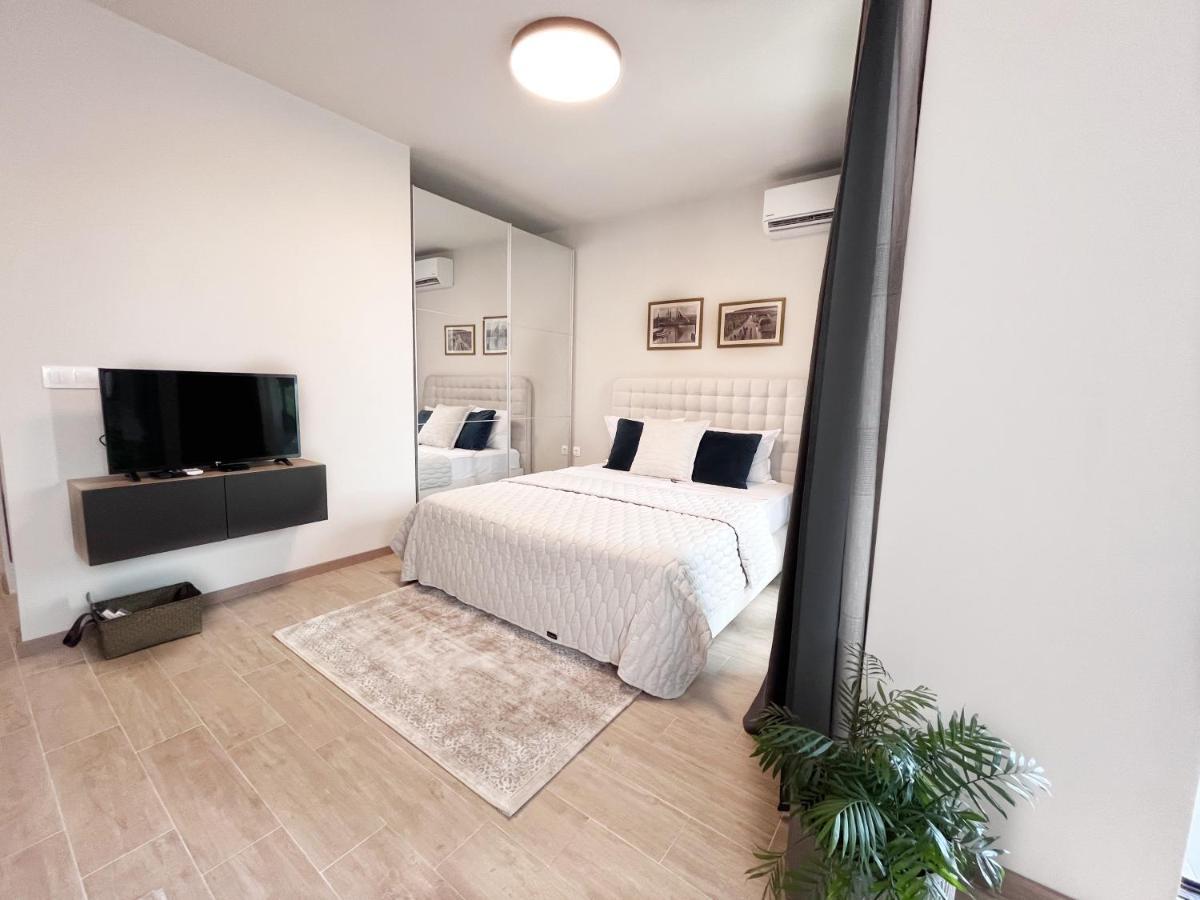 Azur Alegria Studio - Free Parking & Pool Άγιος Κωνσταντίνος και Ελένη Εξωτερικό φωτογραφία