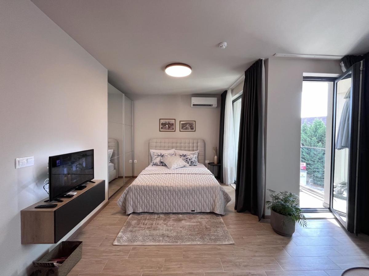 Azur Alegria Studio - Free Parking & Pool Άγιος Κωνσταντίνος και Ελένη Εξωτερικό φωτογραφία