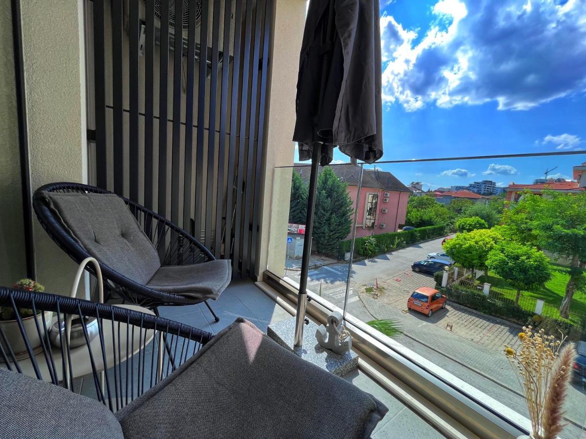Azur Alegria Studio - Free Parking & Pool Άγιος Κωνσταντίνος και Ελένη Εξωτερικό φωτογραφία